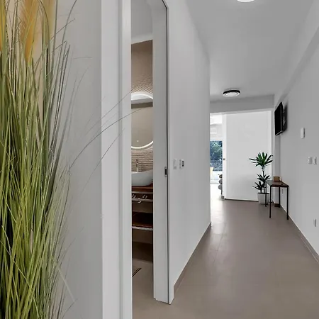 Апартаменты Luxury Nugal- Heated Pool