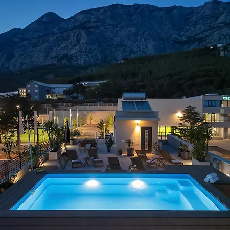 Luxury Nugal- Heated Pool Макарска