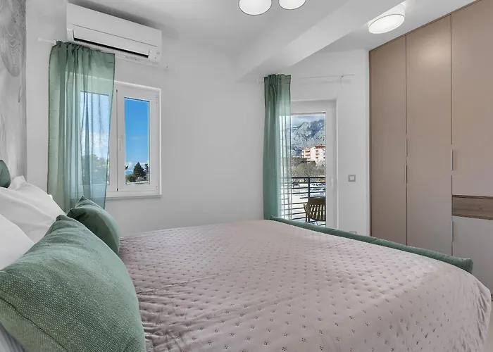 Luxury Nugal- Heated Pool Makarska