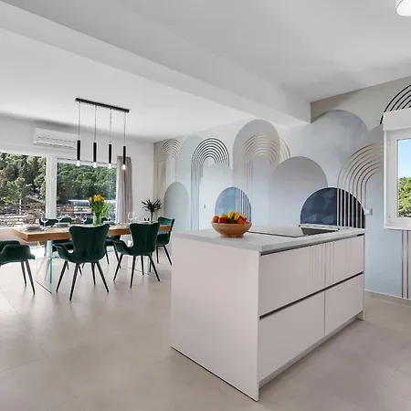 Luxury Nugal- Heated Pool