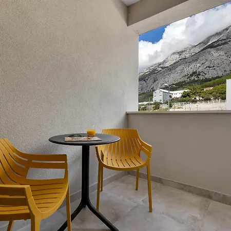 Daire Luxury Nugal- Heated Pool Makarska