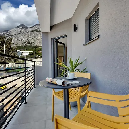 Daire Luxury Nugal- Heated Pool Makarska