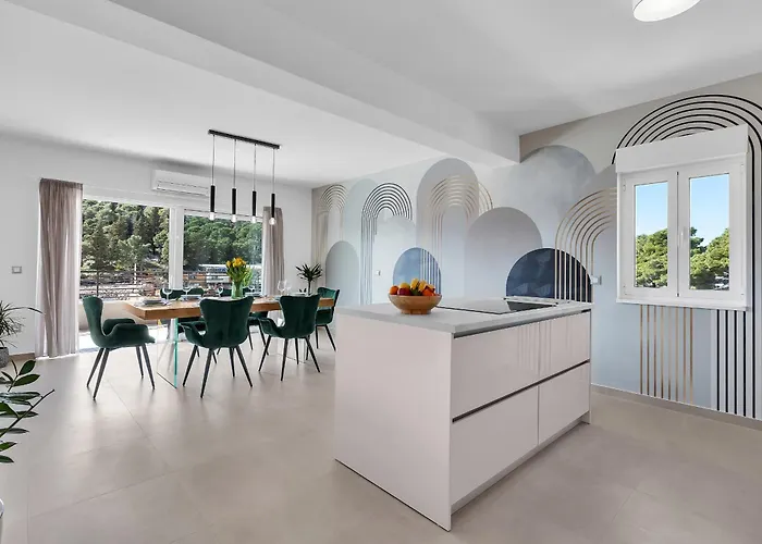 Luxury Nugal- Heated Pool