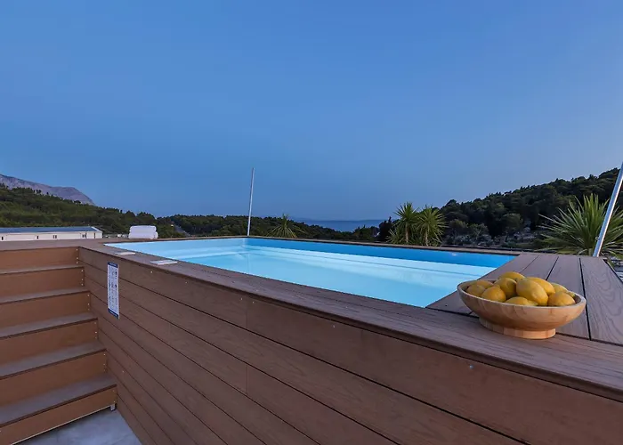 Luxury Nugal- Heated Pool