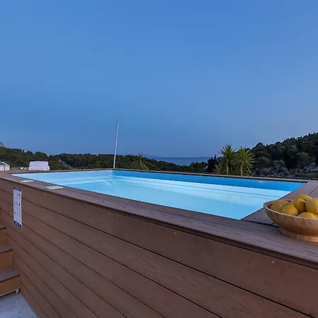 Luxury Nugal- Heated Pool
